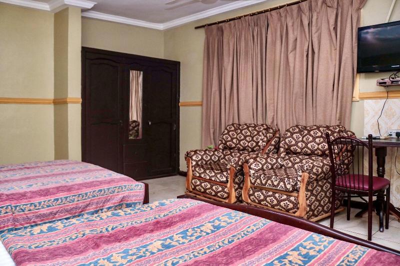 Airport Side Hotel