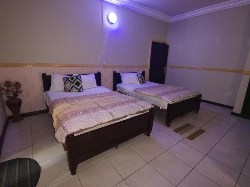 Airport Side Hotel