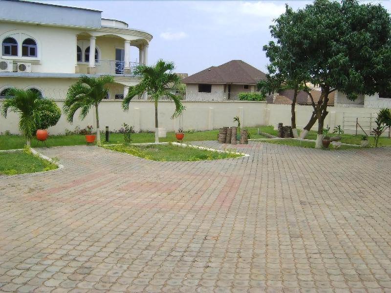 East Airport Guesthouse