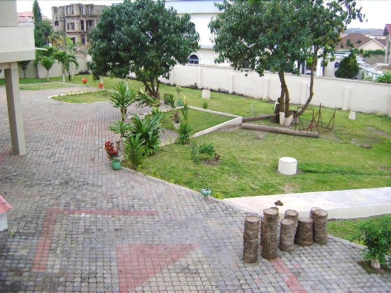 East Airport Guesthouse