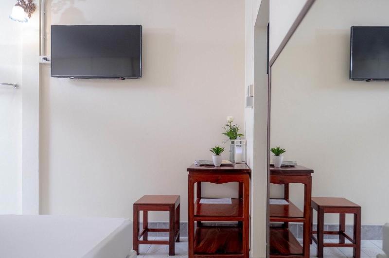 Chimphli Hotel