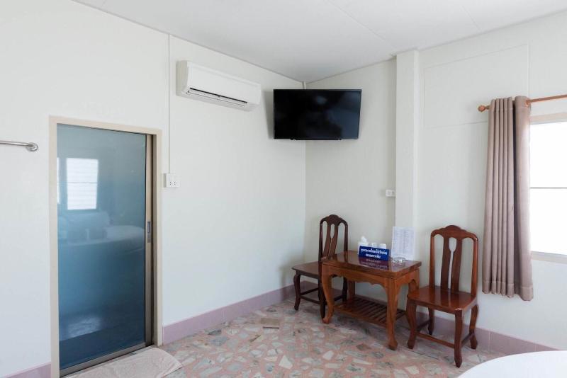 Chimphli Hotel
