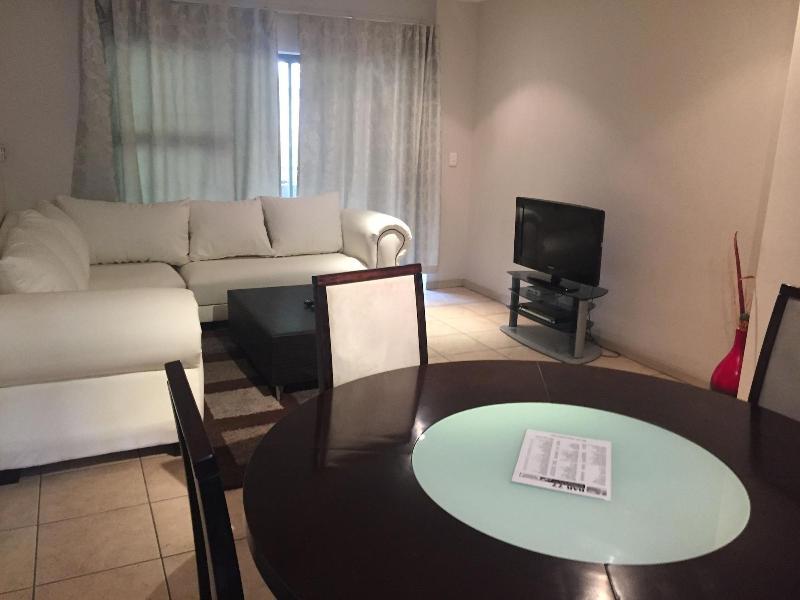 77 Grayston Apartment