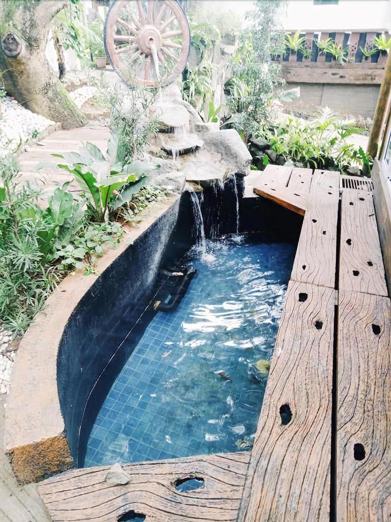 Luljettas Place Garden Suites