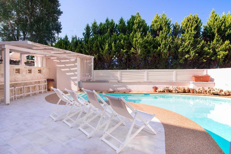 Neikos Luxury Suites fotoğrafı
