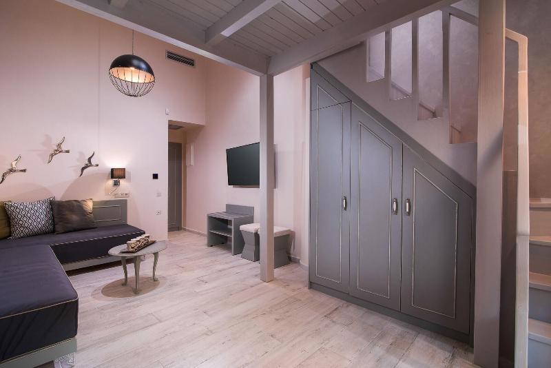 Neikos Luxury Suites galeri fotoğrafı