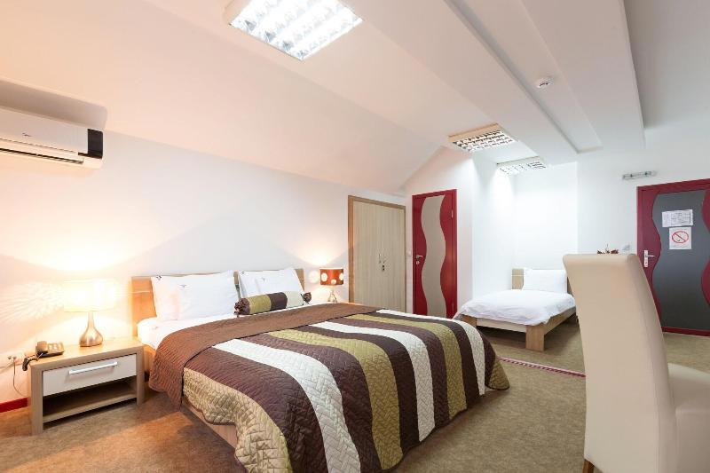 Garni Hotel Villa Family