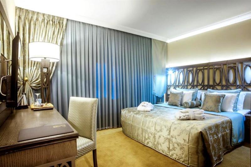 Cadence Design Hotel