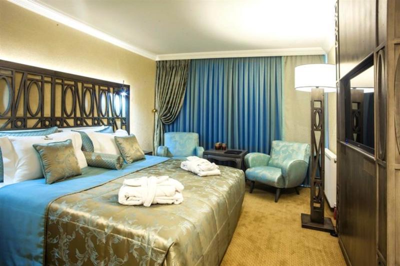 Cadence Design Hotel