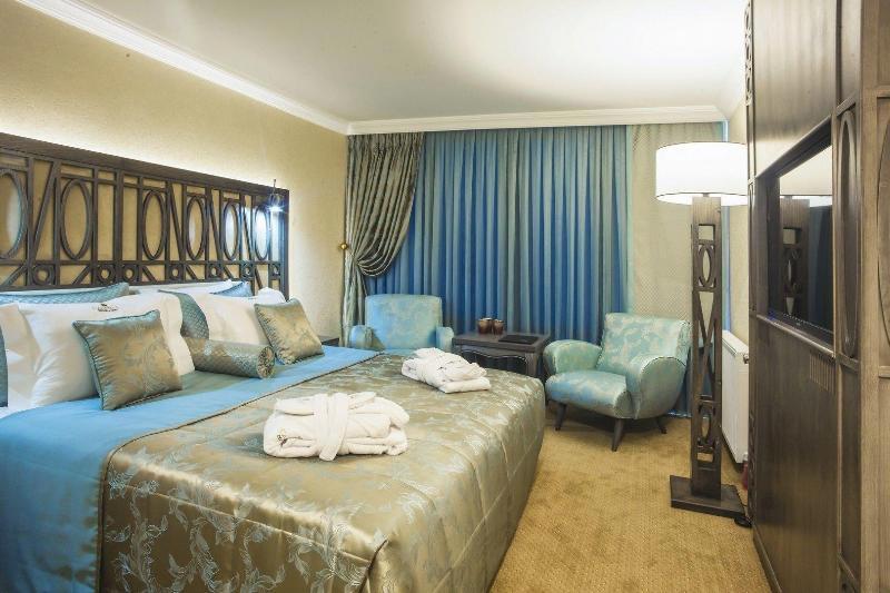 Cadence Design Hotel