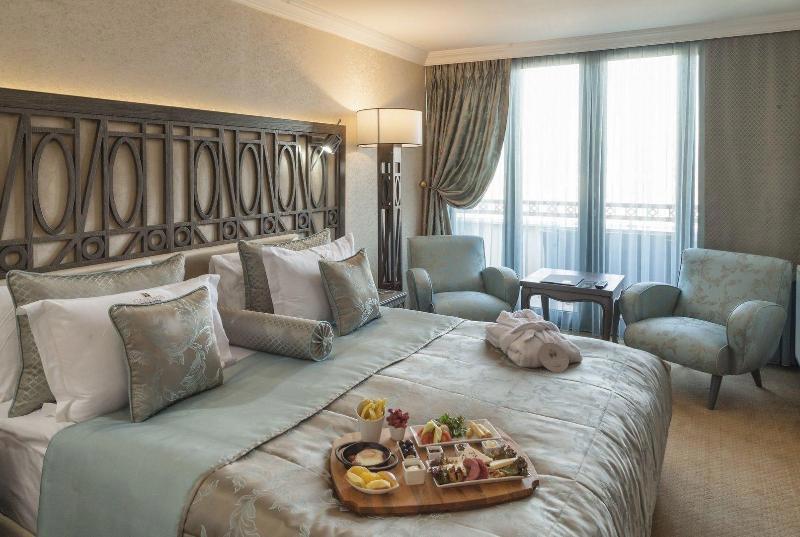 Cadence Design Hotel