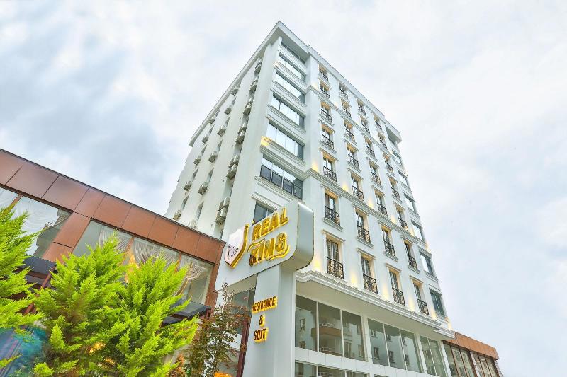 Real King Suit Otel