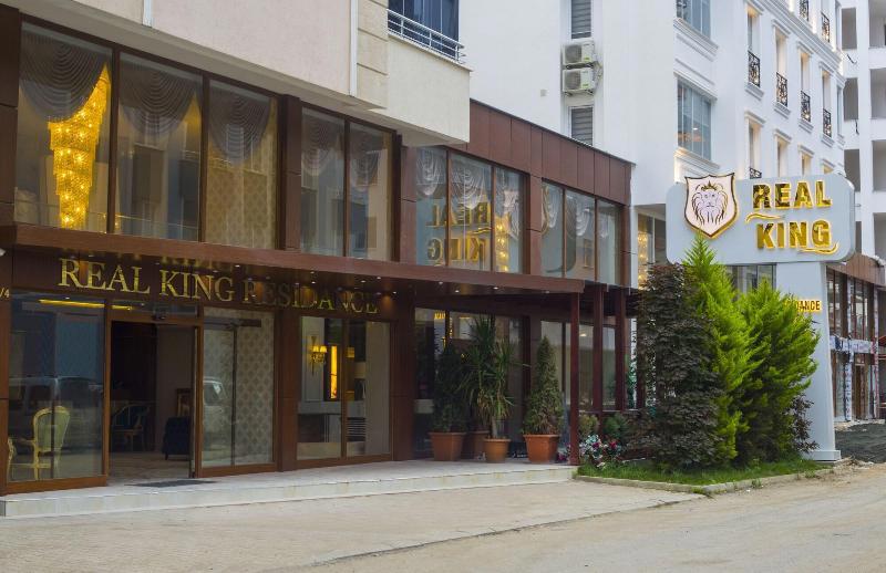 Real King Suit Otel
