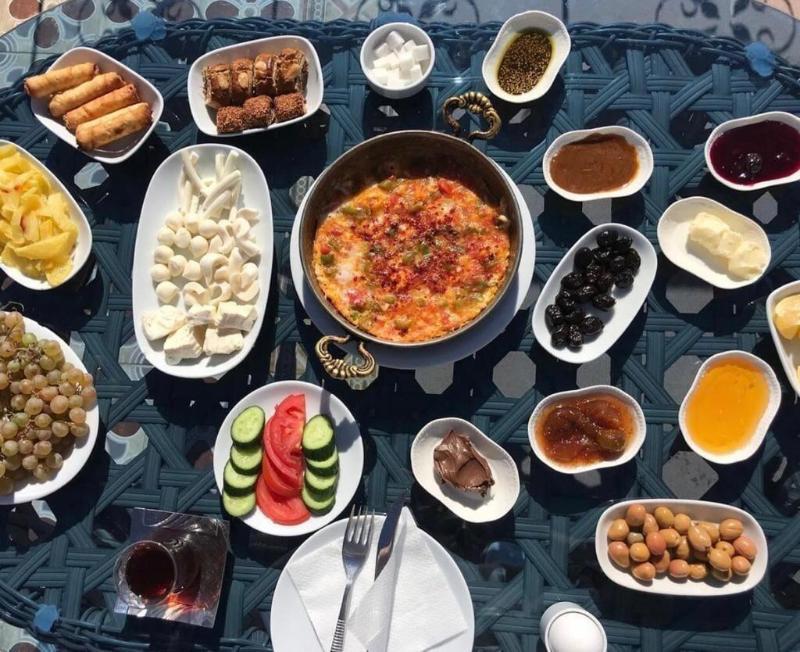 Dara Konagi galeri fotoğrafı