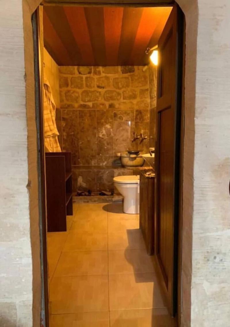 Dara Konagi galeri fotoğrafı