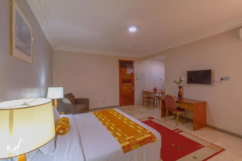 Central Hotel - Osu