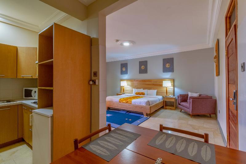 Central Hotel - Osu
