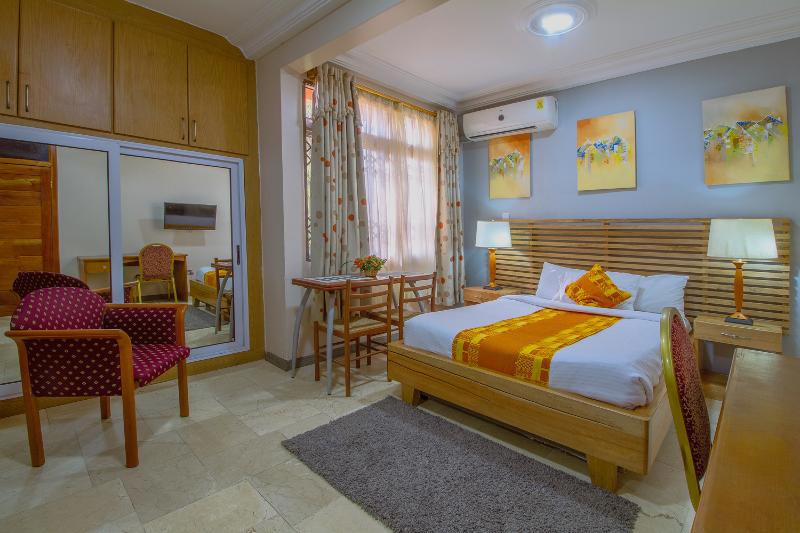 Central Hotel - Osu