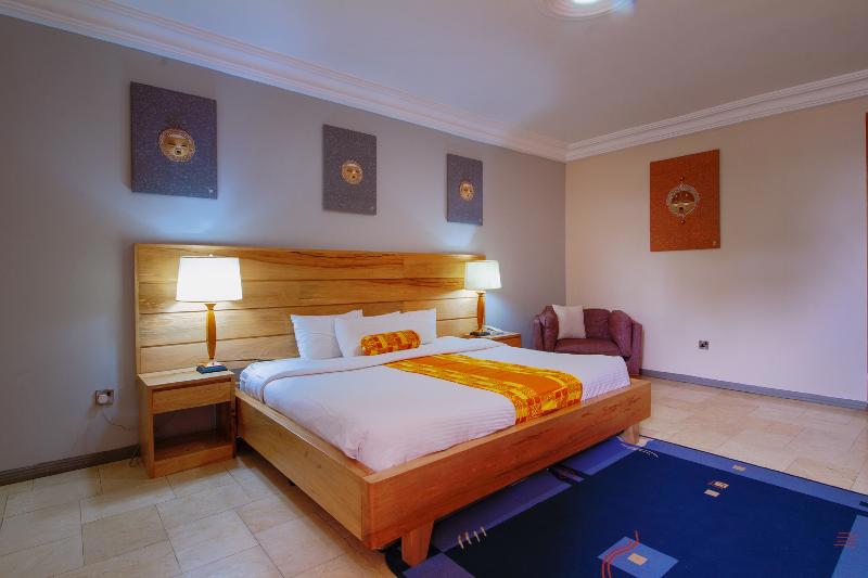 Central Hotel - Osu