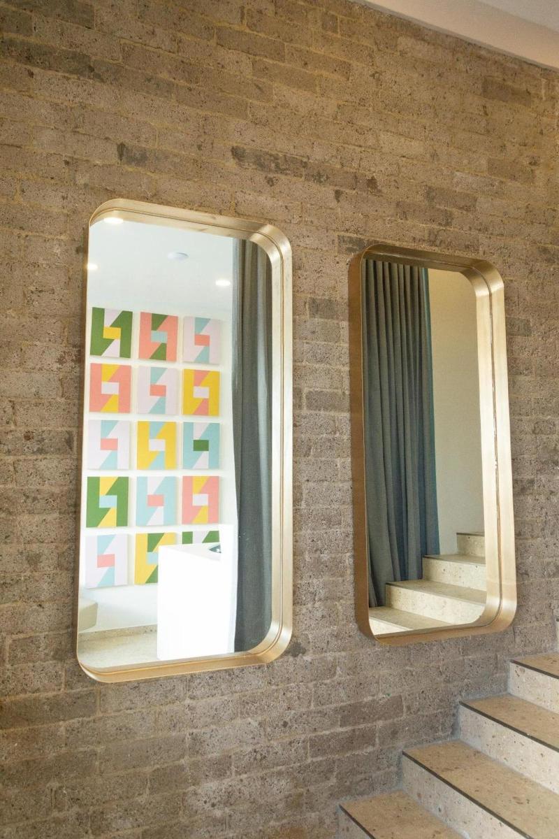 Intj Hotel