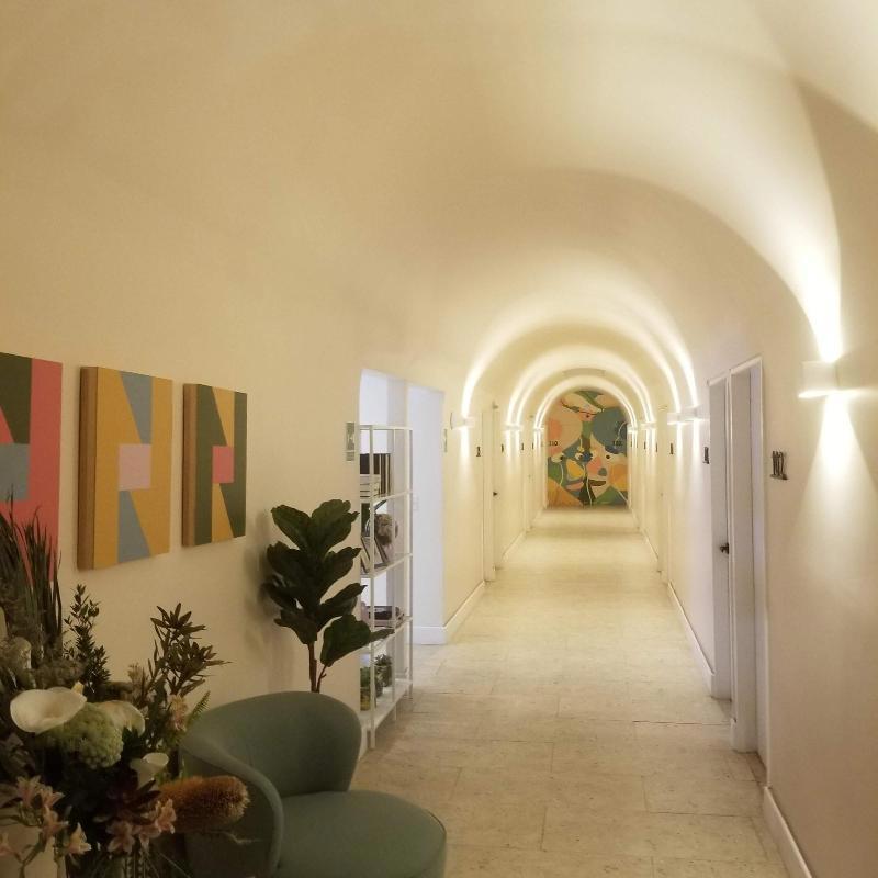 Intj Hotel