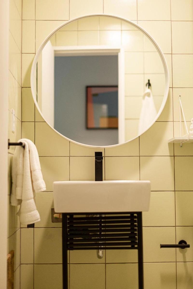 Intj Hotel