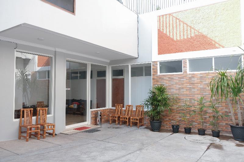 Oyo 1454 111 Residence