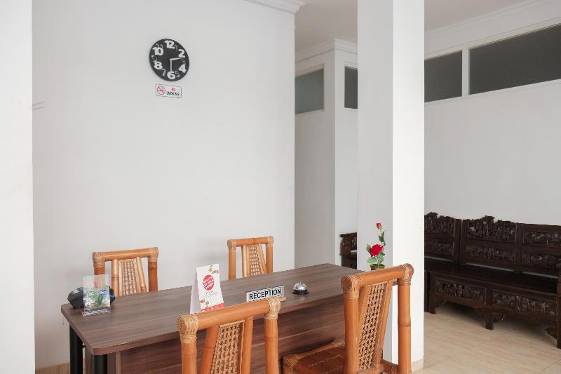 Oyo 1454 111 Residence
