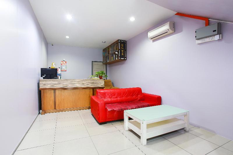 Oyo 89332 De Hotel