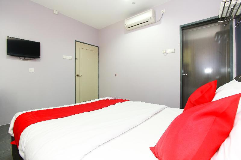 Oyo 89332 De Hotel