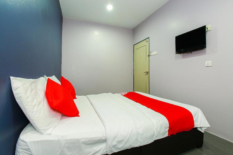 Oyo 89332 De Hotel