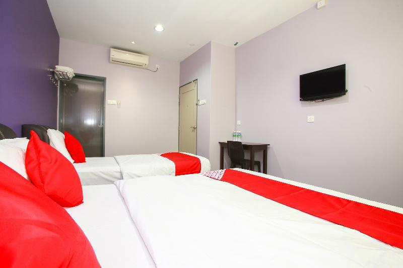 Oyo 89332 De Hotel