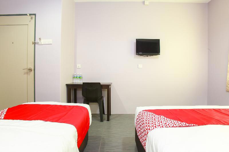 Oyo 89332 De Hotel
