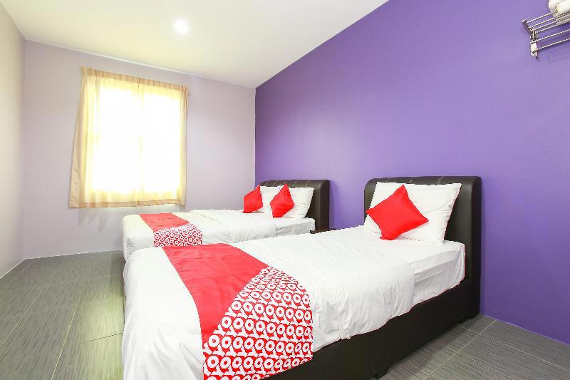 Oyo 89332 De Hotel