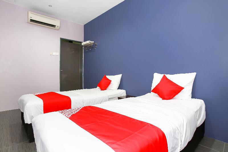 Oyo 89332 De Hotel