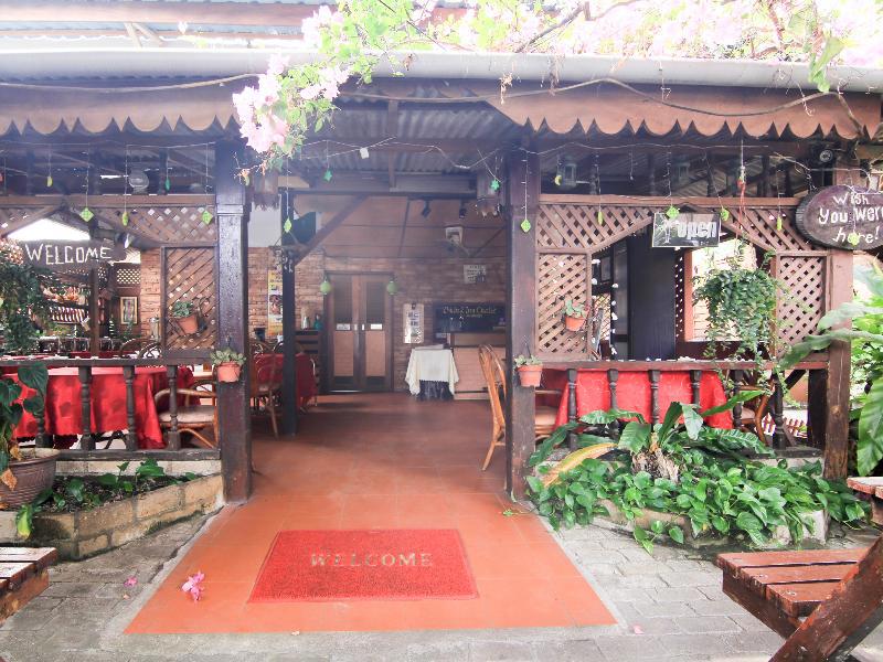 Ombak Inn Chalet