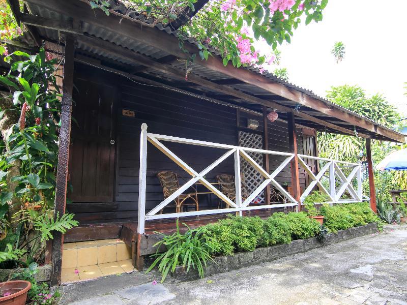 Ombak Inn Chalet