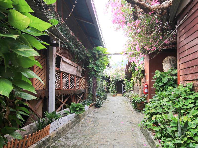 Ombak Inn Chalet