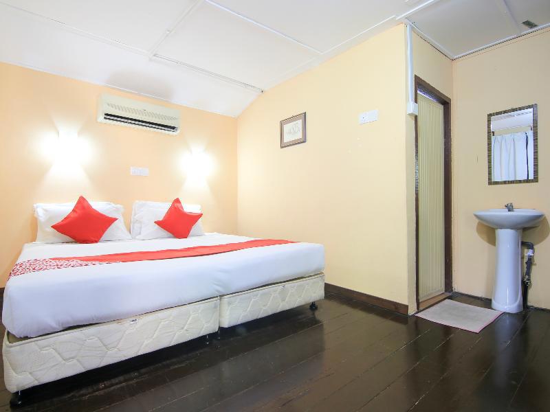 Ombak Inn Chalet