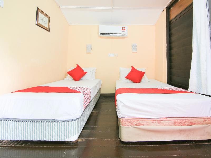 Ombak Inn Chalet