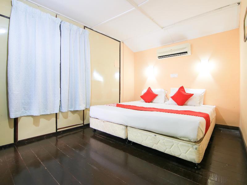 Ombak Inn Chalet
