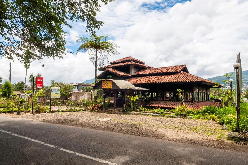 Capital O 2640 Rumah Kayu Cottage Syaria