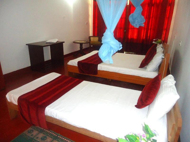 White Sand Beach Inn