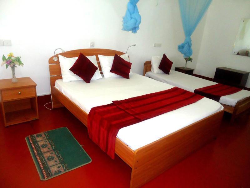 White Sand Beach Inn