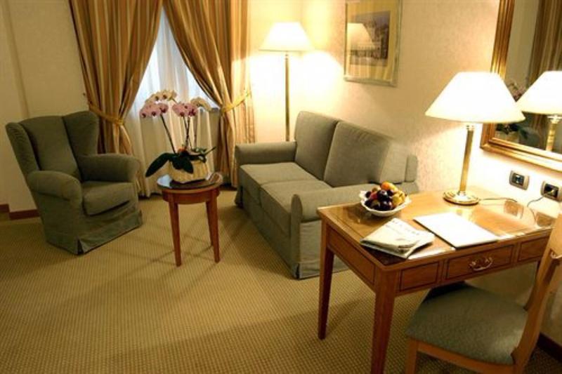 Hotel Excelsior Magenta galeri fotoğrafı