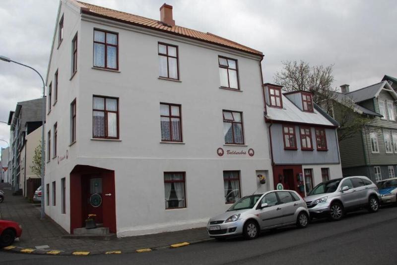 Baldursbrá Guesthouse