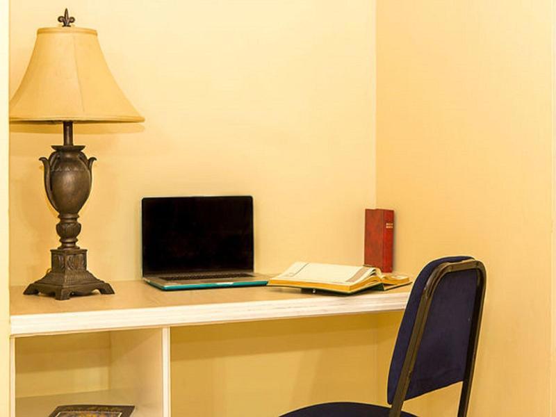 Cattleya Hotel