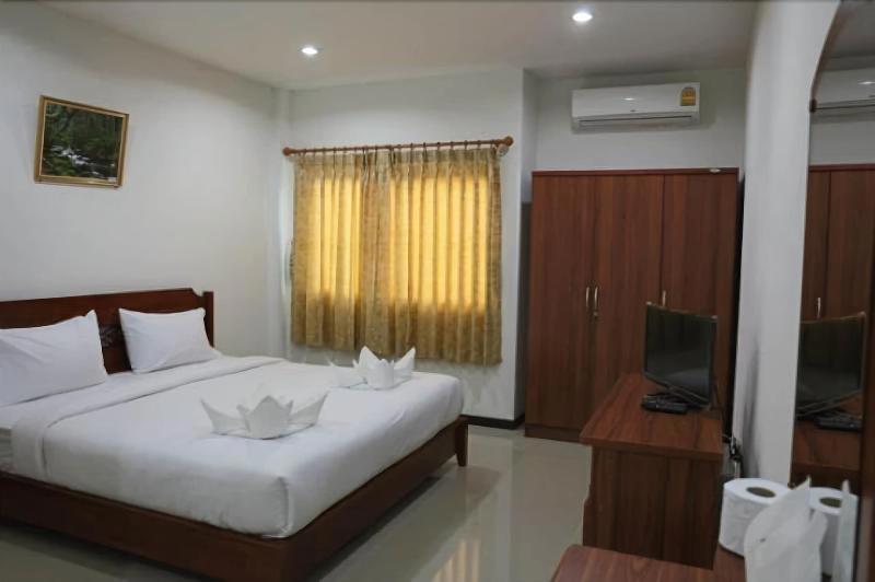 De-Complex Apartment