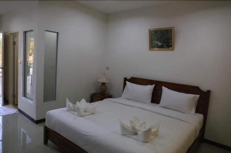 De-Complex Apartment