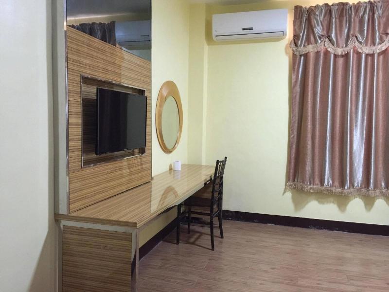 Meaco Royal Hotel - Plaridel